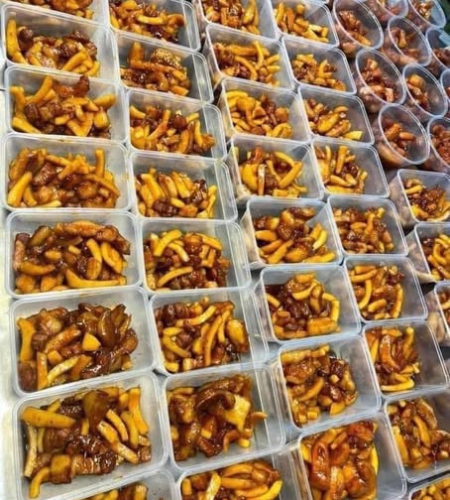 Thịt Kho Cùi Dừa (700GR) 200