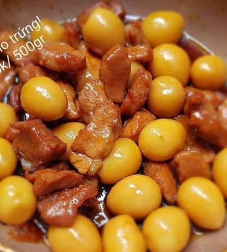 Thịt Kho Trứng Cút (700GR) 220