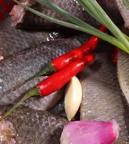 Cá Rô Kho Tộ (900GR) 220